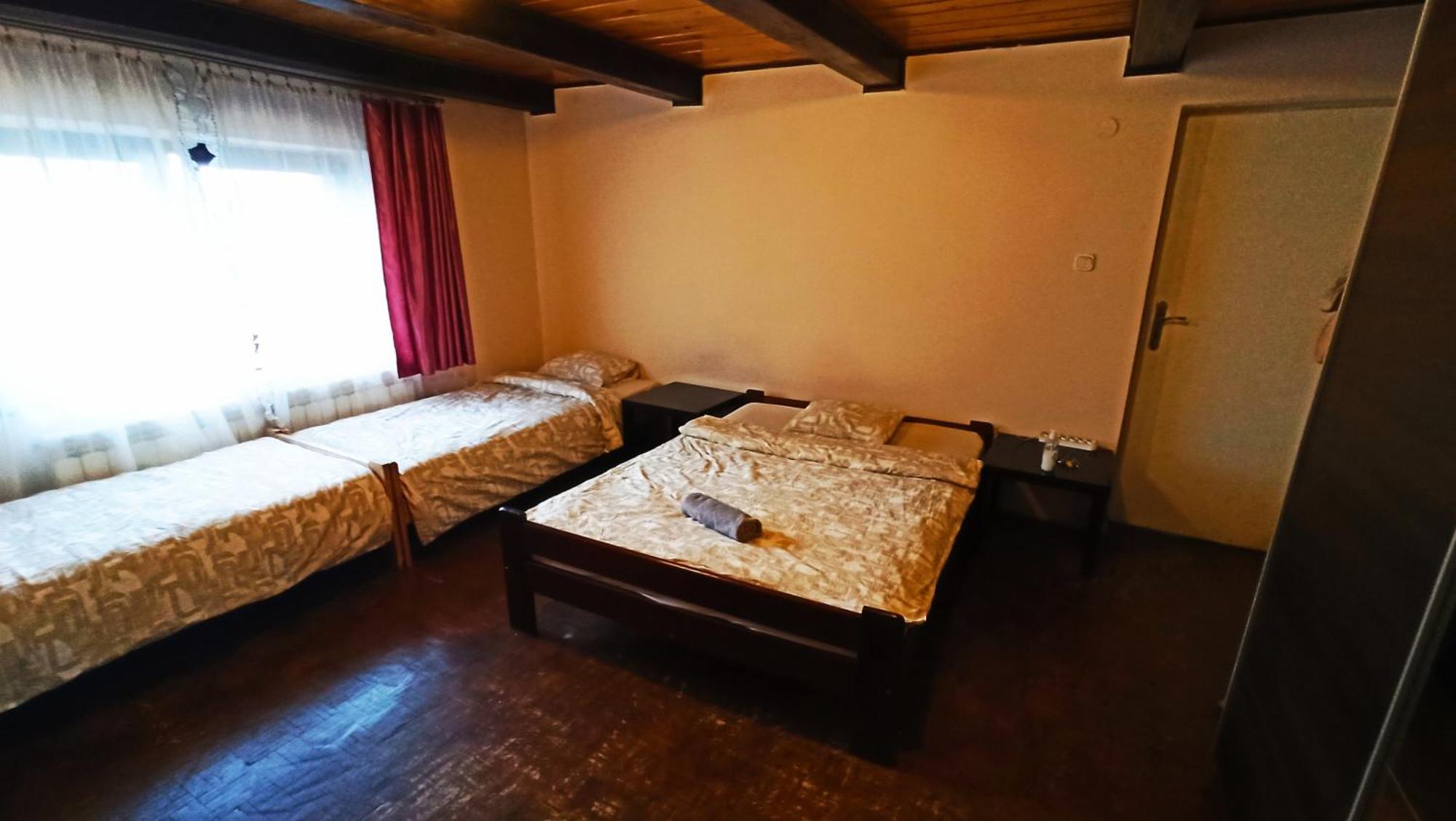 Hostel Komfort Borek Kraków Rum bild
